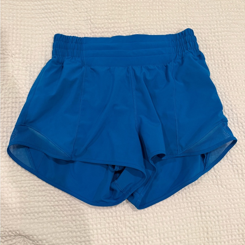 Lululemon high rise hotty hot 2.5” Shorts